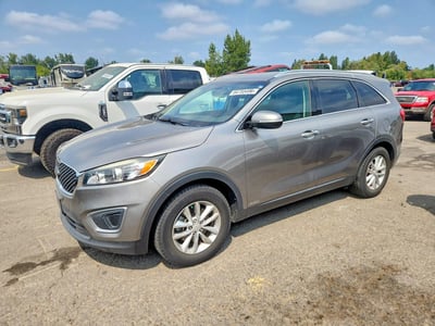 5XYPGDA3XGG****** 2016 Kia Sorento