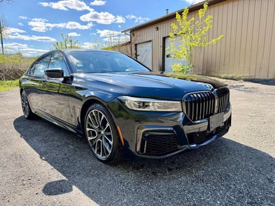 WBA7T4C03NC****** 2022 BMW 7 Series