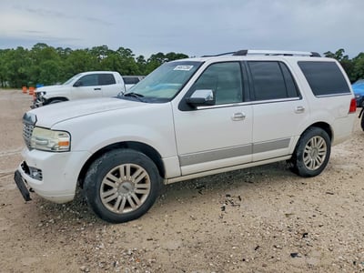 5LMJJ2H5XBE****** 2011 Lincoln Navigator