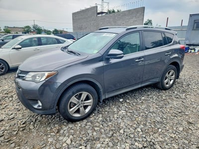 2T3RFREV0FW****** 2015 Toyota RAV4