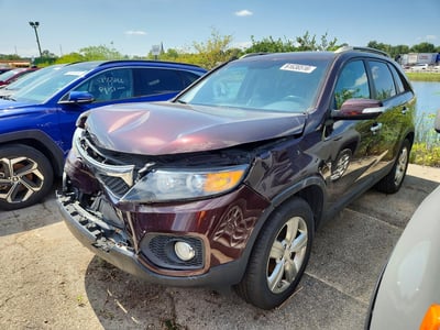 5XYKU3A63CG****** 2012 Kia Sorento