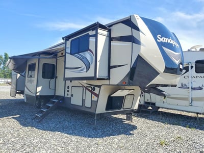4X4FSAP29JJ****** 2018 Forest River Sandpiper Towables