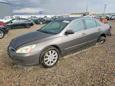 1HGCM66506A****** 2006 Honda Accord