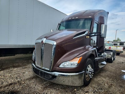 1XKYD49XXPJ****** 2023 Kenworth T680