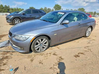 WBADW3C53DJ****** 2013 BMW 3 Series