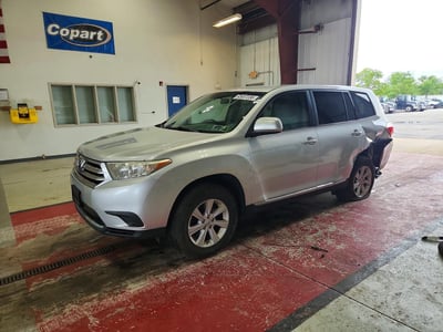 5TDBK3EH8DS****** 2013 Toyota Highlander