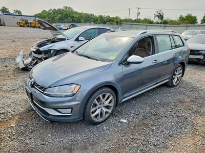 3VWH17AU0HM****** 2017 Volkswagen Golf Alltrack
