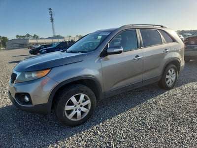 5XYKT3A13BG****** 2011 Kia Sorento