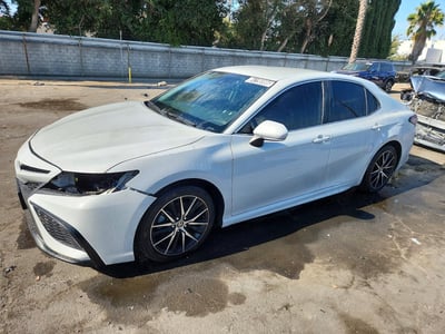 4T1T11AK5NU****** 2022 Toyota Camry