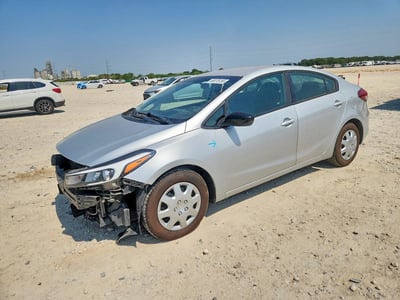 3KPFK4A73HE****** 2017 Kia Forte
