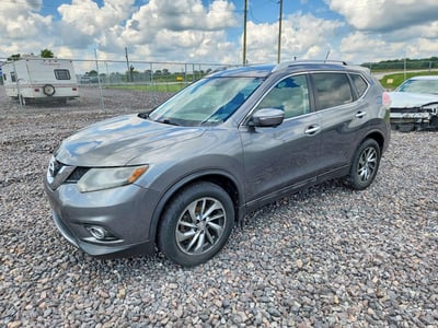 5N1AT2MVXFC****** 2015 Nissan Rogue