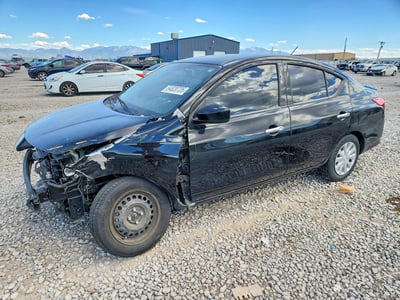 3N1CN7AP4HL****** 2017 Nissan Versa