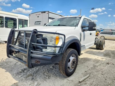 1FD0X5HT1HE****** 2017 Ford F-550