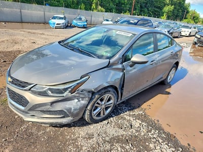1G1BE5SM2J7****** 2018 Chevrolet Cruze