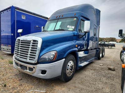 3AKJGLDR8HS****** 2017 Freightliner Cascadia 125