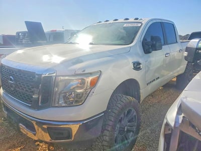 2017 Nissan Titan