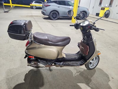 ZAPC386B5B5****** 2011 Piaggio And Vespa LX / S