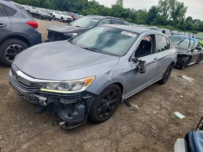 1HGCR2F99HA****** 2017 Honda Accord