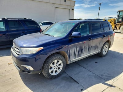 5TDBK3EH1DS****** 2013 Toyota Highlander