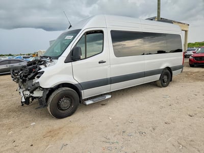 W1Z4NGHY9RT****** 2024 Mercedes-Benz Sprinter
