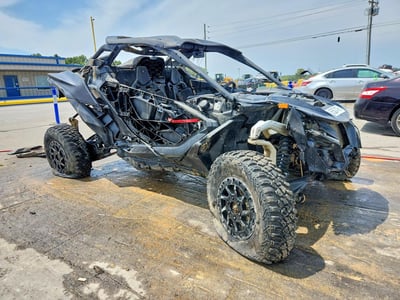 3JB8XAT48RE****** 2024 Can-Am Maverick R