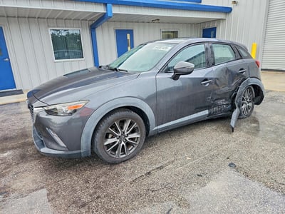 JM1DKDC72H0****** 2017 Mazda CX-3