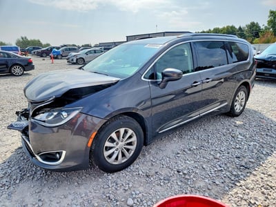 2C4RC1BG6KR****** 2019 Chrysler Pacifica