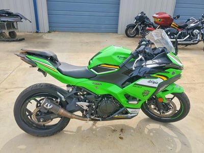 2025 Kawasaki Ninja 500 Se