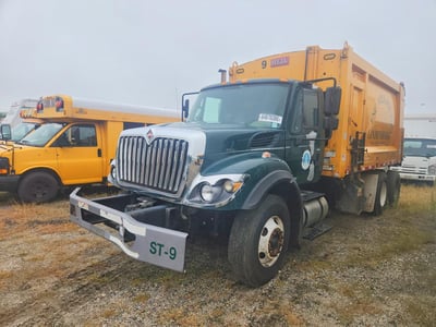 1HTWGAAT0GH****** 2016 International Workstar 7400