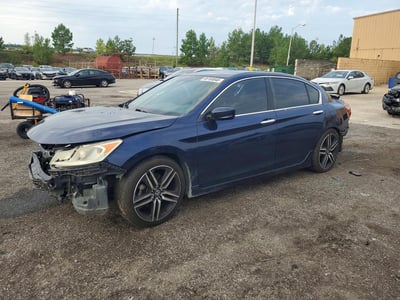 1HGCR2F55HA****** 2017 Honda Accord