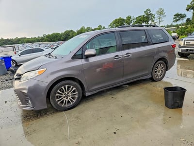 5TDYZ3DC4JS****** 2018 Toyota Sienna