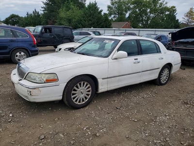 2003 Lincoln Town Car