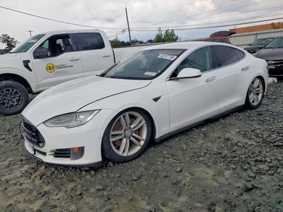 5YJSA1E23FF****** 2015 Tesla Model S