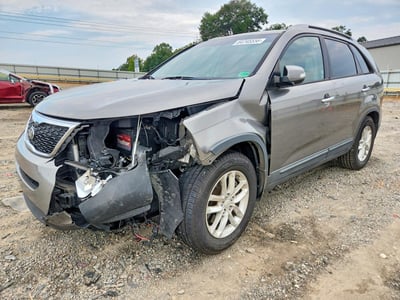 5XYKT3A64EG****** 2014 Kia Sorento