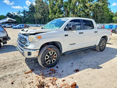 5TFDW5F10FX****** 2015 Toyota Tundra