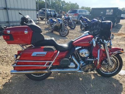 2012 Harley-Davidson FLHTCUI