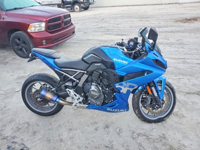 JS1EM13BXS7****** 2025 Suzuki GSX-8R