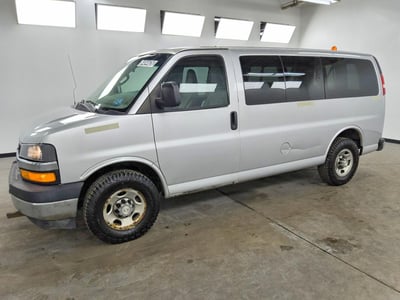 1GAWGFFP6J1****** 2018 Chevrolet Express