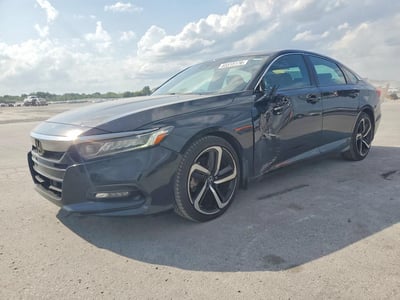 1HGCV2E30JA****** 2018 Honda Accord