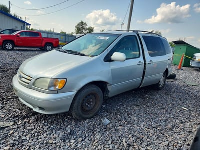 2003 Toyota Sienna