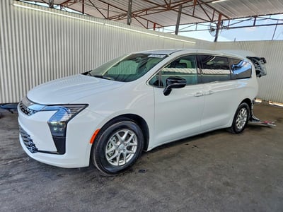 2027 Chrysler Pacifica