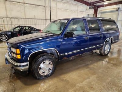 3GKFK16RXXG****** 1999 GMC Suburban