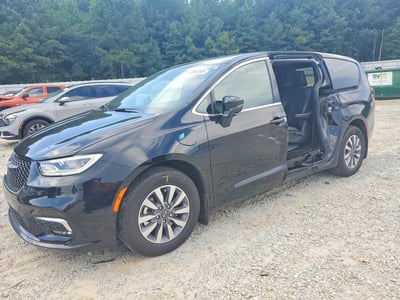 2025 Chrysler Pacifica Hybrid