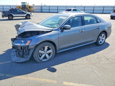 1VWAT7A30FC****** 2015 Volkswagen Passat