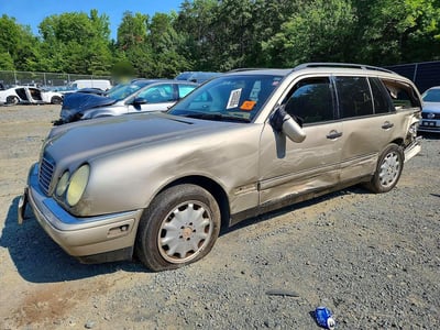 WDBJH82F9XX****** 1999 Mercedes-Benz E-Class