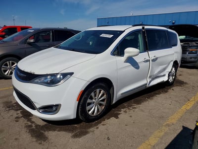 2C4RC1BG7HR****** 2017 Chrysler Pacifica