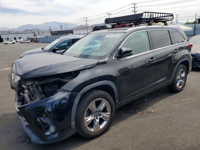 5TDYZRFH7HS****** 2017 Toyota Highlander