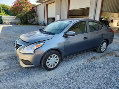 3N1CN7AP4HL****** 2017 Nissan Versa