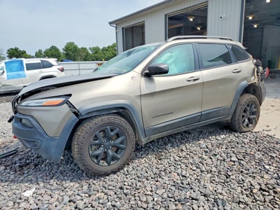1C4PJMBS6GW****** 2016 Jeep Cherokee