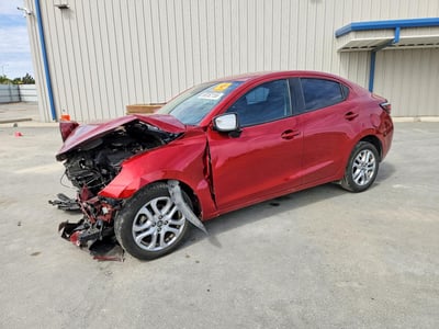 3MYDLBYV2JY****** 2018 Toyota Yaris